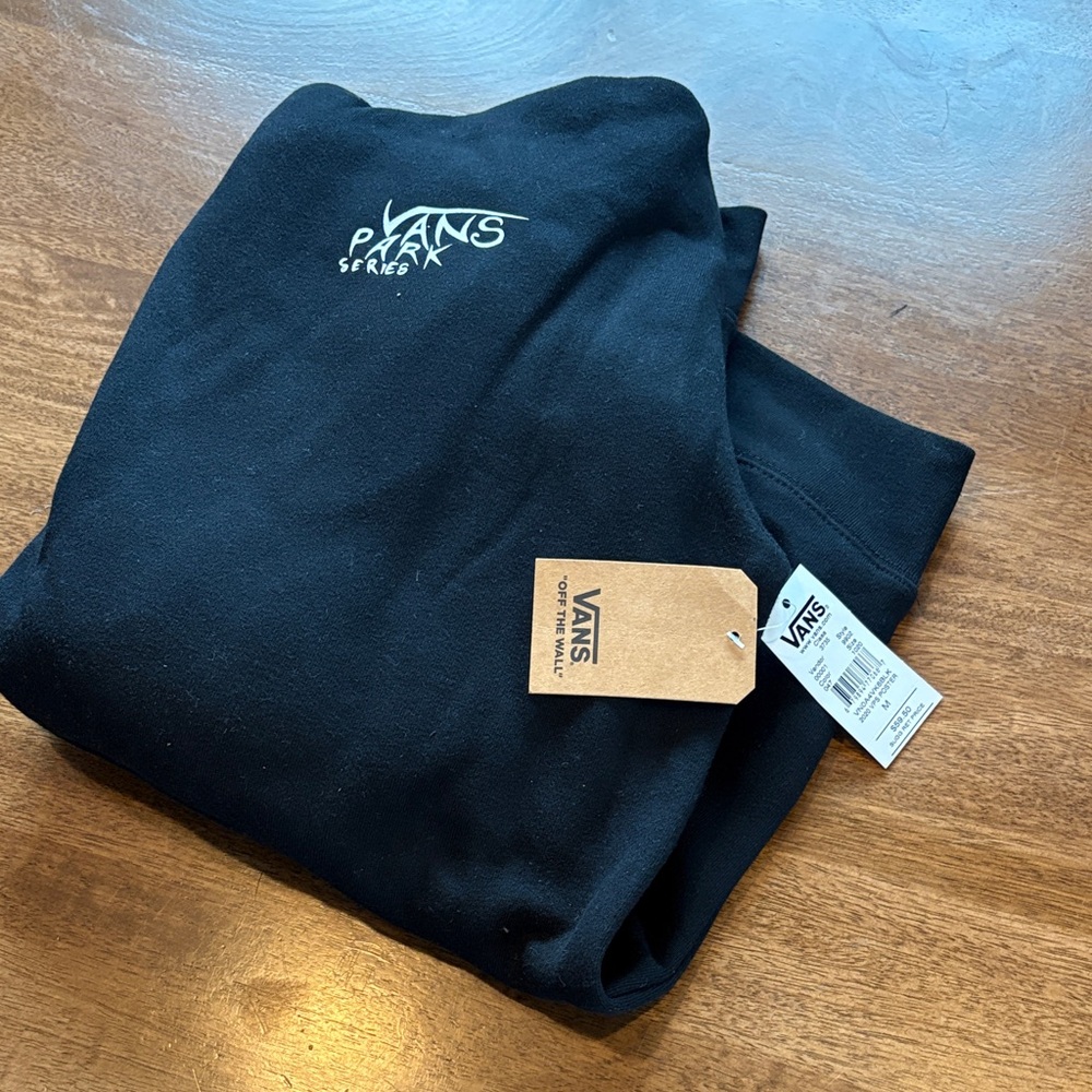 Vans Park Series 2020 Hoodie Size M NWT